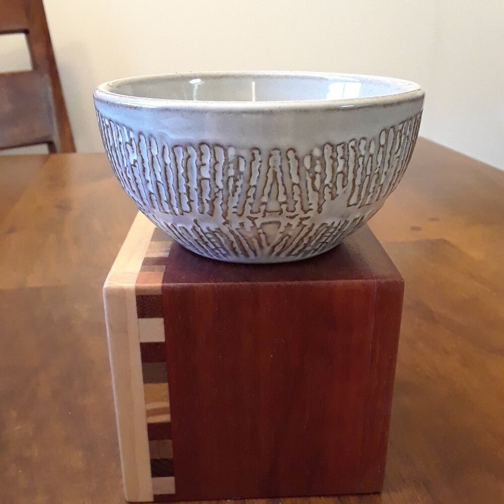 Set of 3 Hand-made Ceramic Bowls (NWOT) - Picture 6 of 10